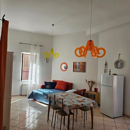 Casa Atena, Spaziosa, Romantica Con Idromassaggio Privato Варацце Экстерьер фото
