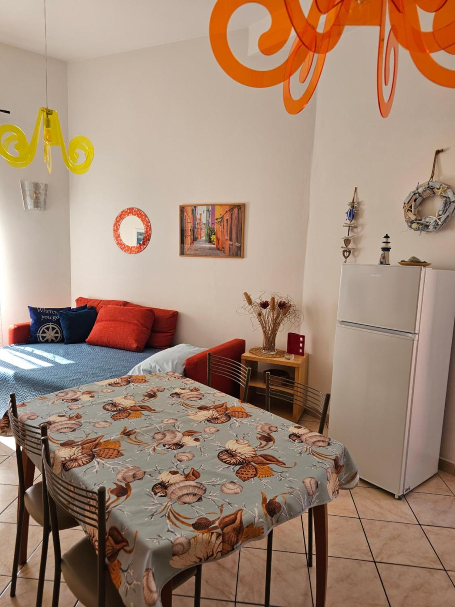 Casa Atena, Spaziosa, Romantica Con Idromassaggio Privato Варацце Экстерьер фото